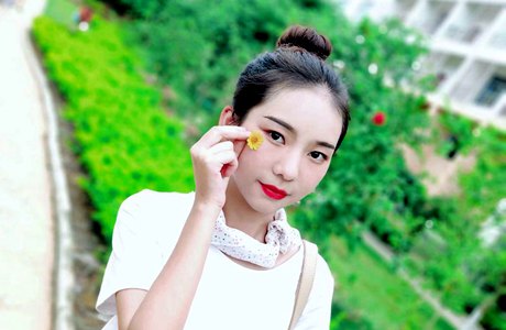 葫芦丝. 声乐教师-王甜