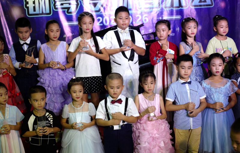 鑫乐琴行十周年系列活动“钢琴专场音乐会”圆满结束。
